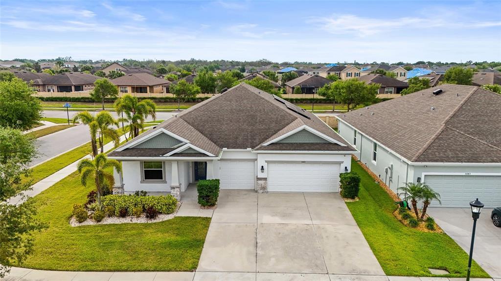 Picture of 5085 Ivory Stone Drive, Wimauma, FL 33598