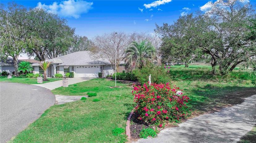 Picture of 322 W Peabody Circle, Avon Park FL 33825
