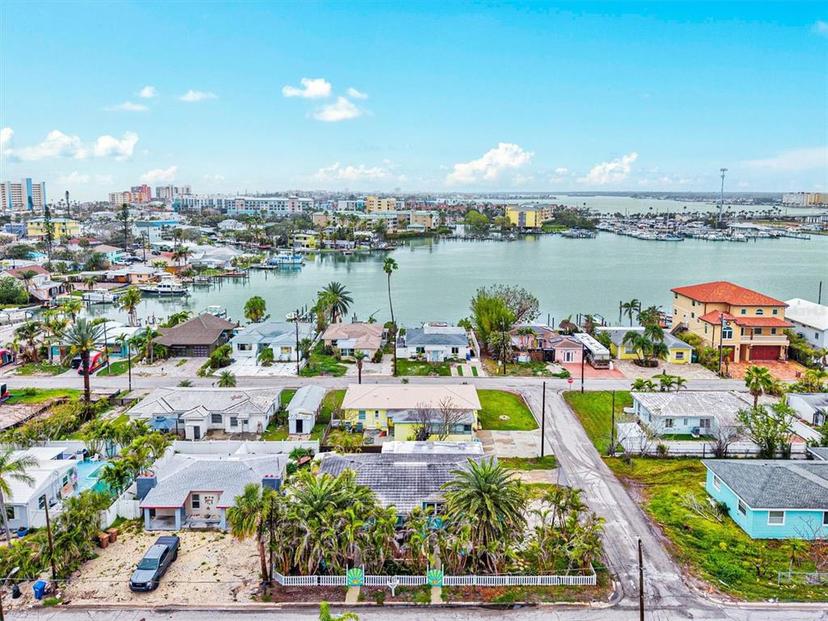 Picture of 256 144Th Avenue, Madeira Beach FL 33708