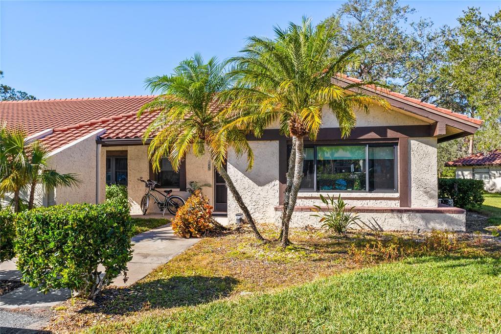 Picture of 5635 Golf Pointe Dr Unit 105, Sarasota, FL 34243