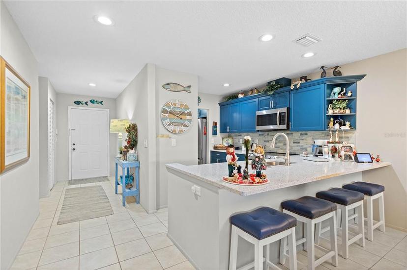 Picture of 5635 Golf Pointe Dr Unit 105, Sarasota FL 34243