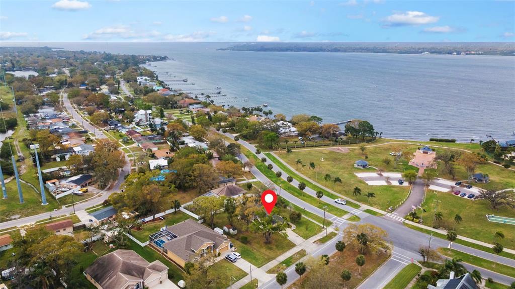 Picture of 301 Shore Drive E, Oldsmar, FL 34677