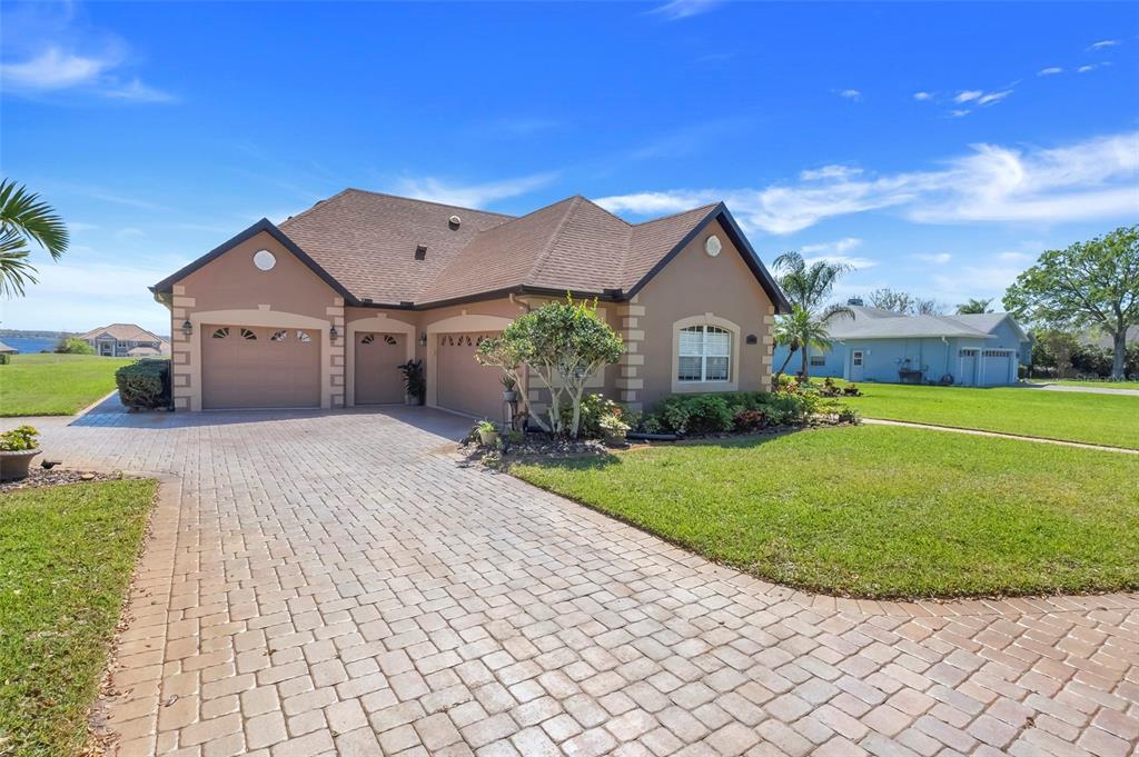 Picture of 10544 Spring Lake Drive, Clermont, FL 34711