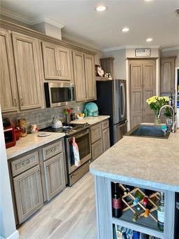 Picture of 3710 Gulf Of Mexico Drive Unit F22, Longboat Key, FL 34228