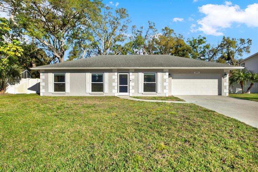 Picture of 13911 Briardale Lane, Tampa FL 33618