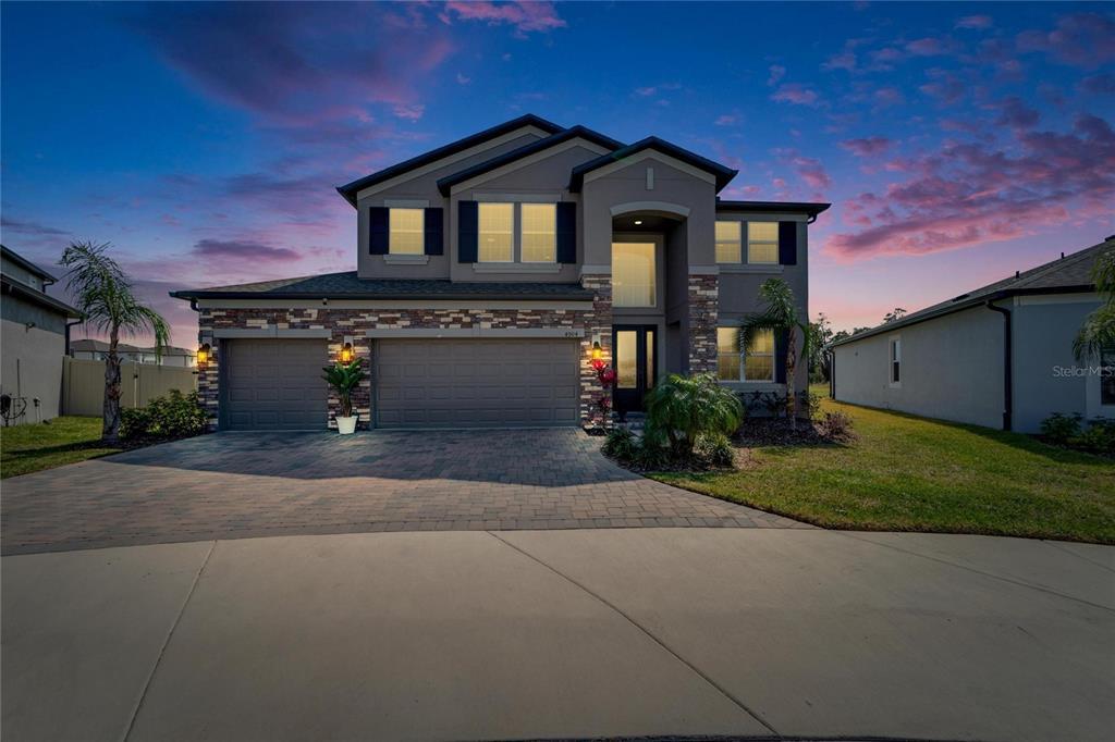 Picture of 4904 Eagle Rock Drive, Wimauma, FL 33598
