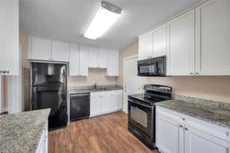 Picture of 689 Paris Avenue S, St Petersburg, FL 33701