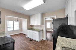 Picture of 689 Paris Avenue S, St Petersburg, FL 33701