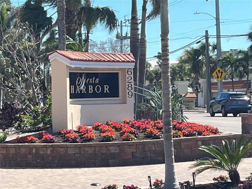 Picture of 1257 S Portofino Drive Unit 208, Sarasota FL 34242