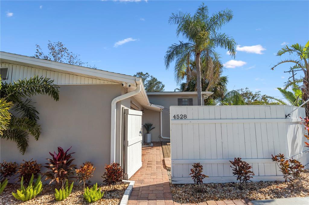 Picture of 4528 S Gaines Road, Tampa, FL 33611