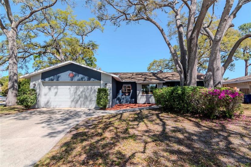 Picture of 912 Lakewood Drive, Dunedin FL 34698