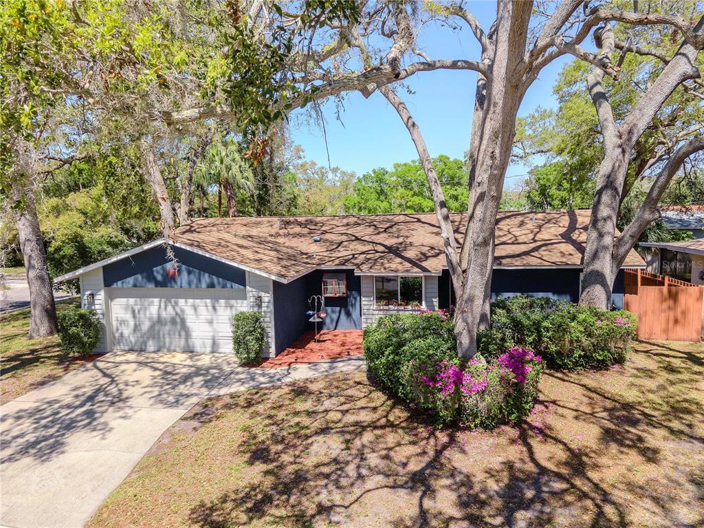Picture of 912 Lakewood Drive, Dunedin, FL 34698