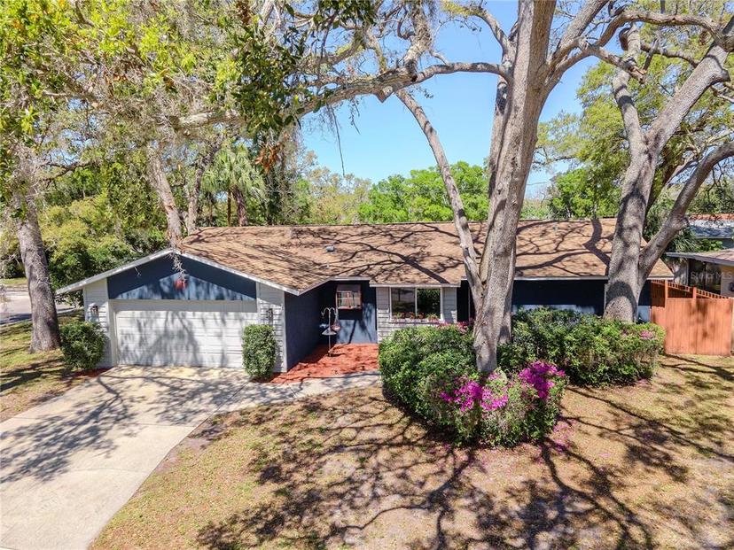 Picture of 912 Lakewood Drive, Dunedin FL 34698