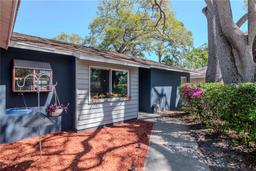 Picture of 912 Lakewood Drive, Dunedin, FL 34698
