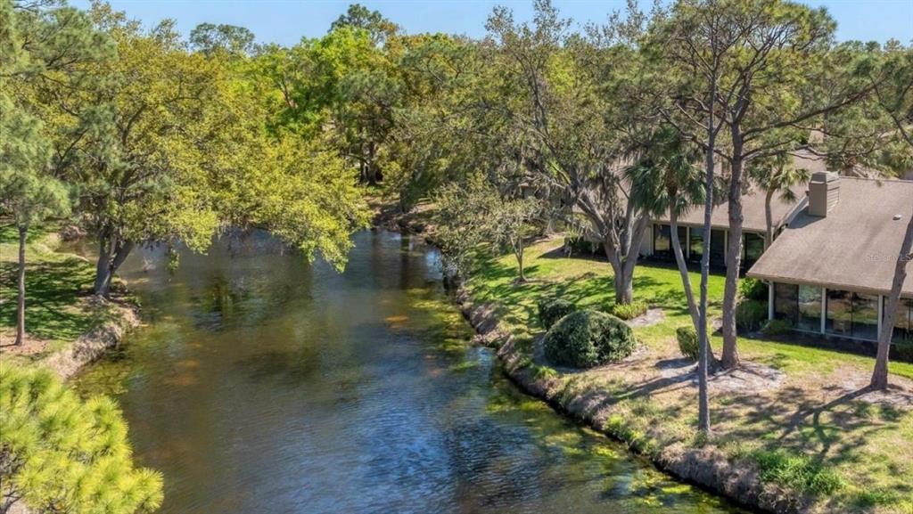 Picture of 5655 Pipers Waite Unit 27, Sarasota, FL 34235