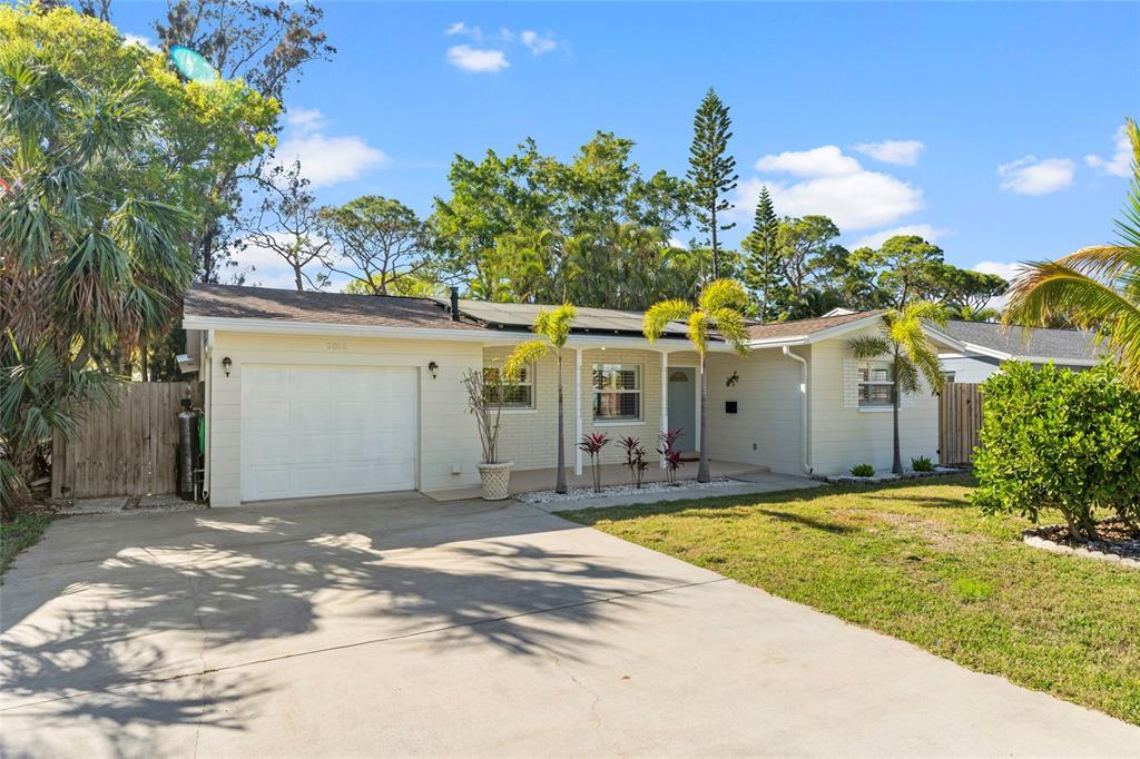 Picture of 9016 Bay Street Ne, St Petersburg, FL 33702