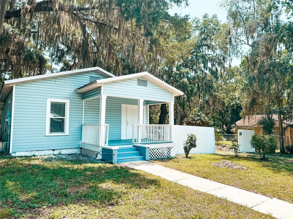 Picture of 728 Mckenzie Street, Leesburg, FL 34748