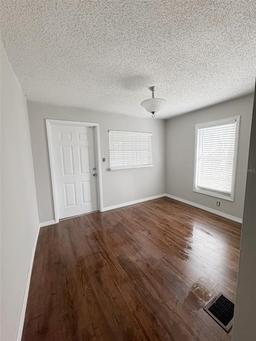 Picture of 728 Mckenzie Street, Leesburg, FL 34748