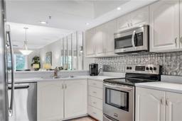 Picture of 6707 Stone River Road Unit 105, Bradenton, FL 34203
