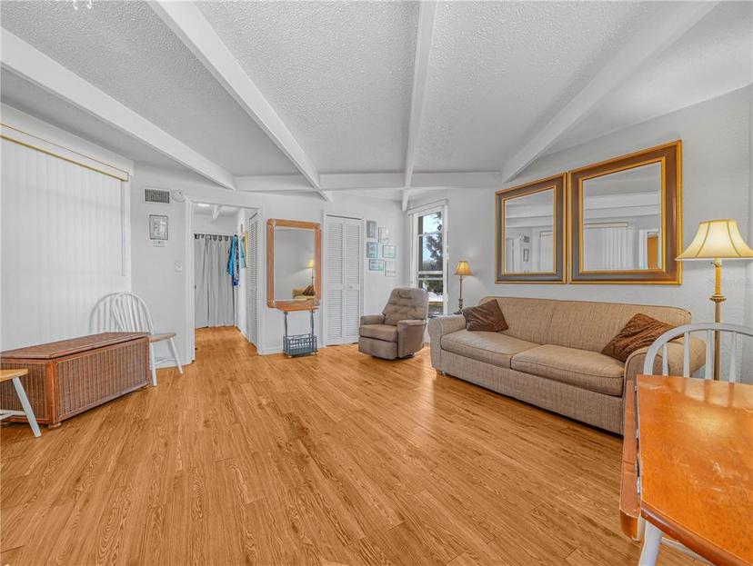 Picture of 1517 Club Circle Unit 8992, Lakeshore FL 33854