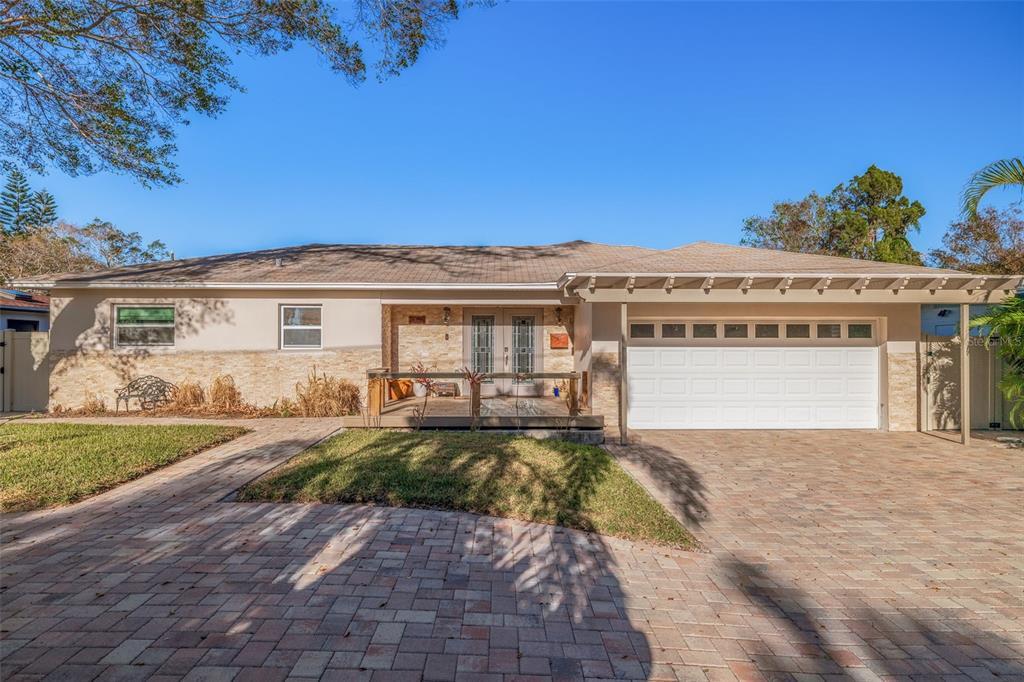Picture of 7039 Hibiscus Avenue S, South Pasadena, FL 33707