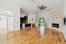 Picture of 824 Palm Cove Drive, Orlando, FL 32835