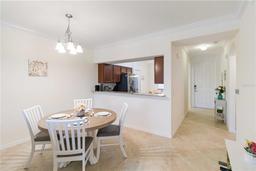 Picture of 16814 Vardon Terrace Unit 305, Bradenton, FL 34211