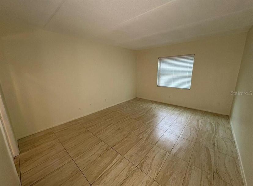 Picture of 2820 Somerset Park Drive Unit 101, Tampa FL 33613