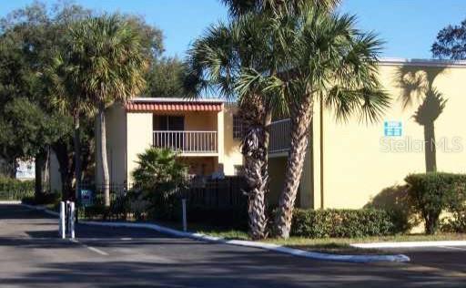 Picture of 2820 Somerset Park Drive Unit 101, Tampa FL 33613