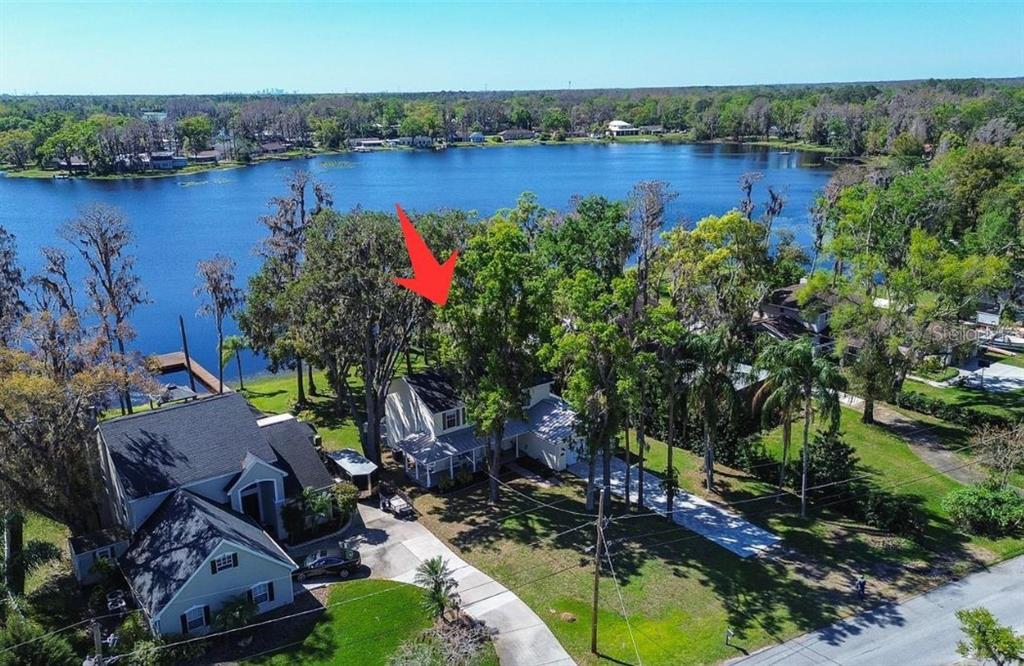 Picture of 18715 Lakeshore Drive, Lutz, FL 33549