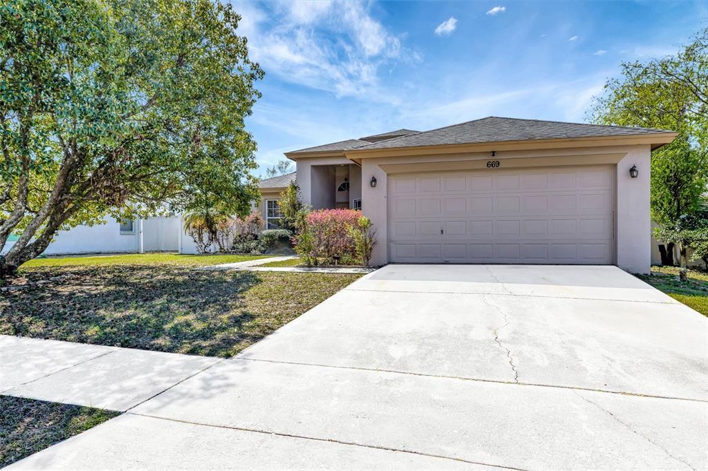 Picture of 669 Lakemont Drive, Brandon, FL 33510