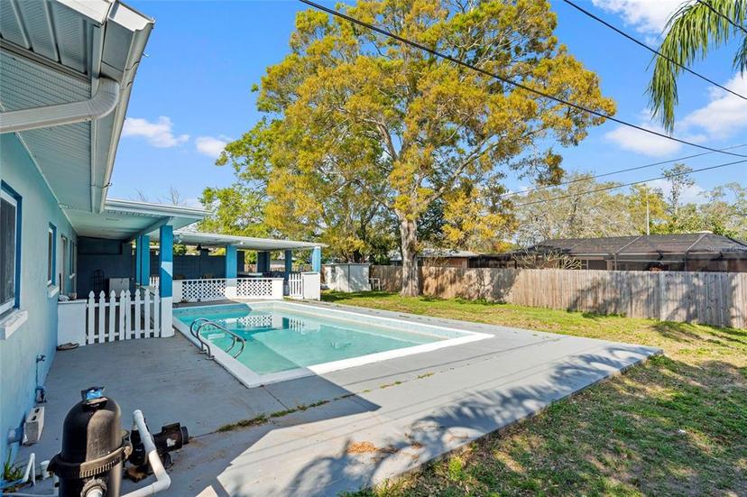 Picture of 1863 Alberta Drive, Largo FL 33756