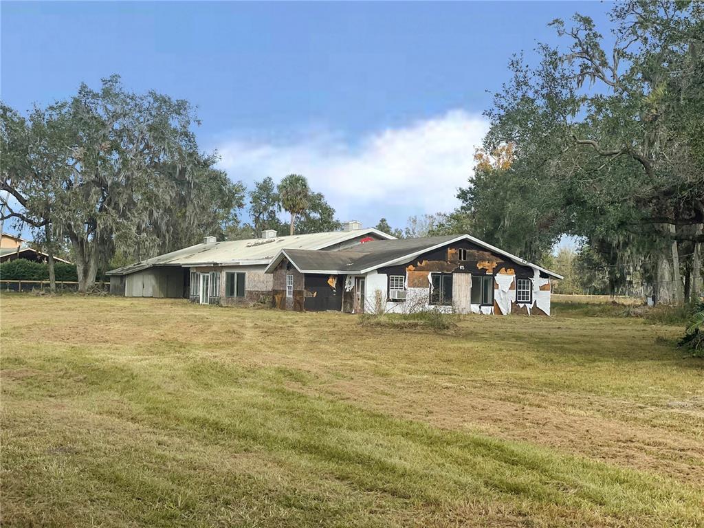 Picture of 1083 Cowart Road, Plant City, FL 33567