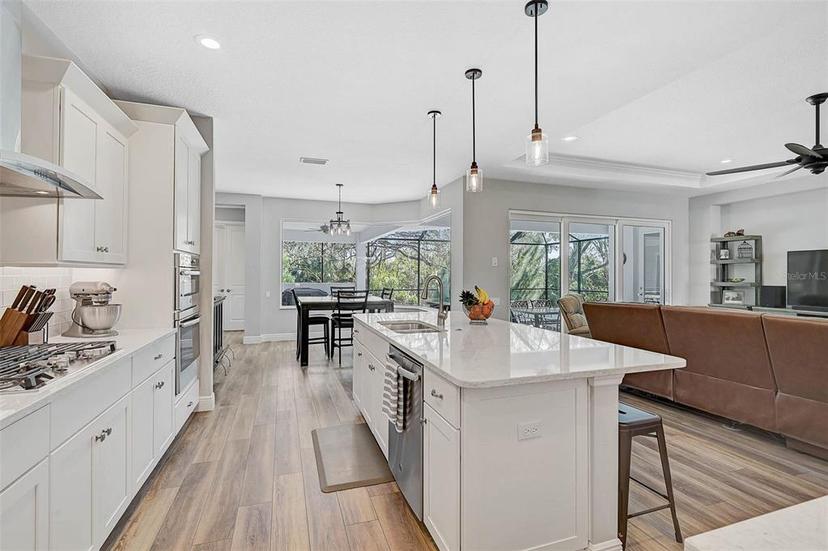 Picture of 11910 Petunia Terrace, Bradenton FL 34212