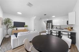 Picture of 1607 NW 29Th Road Unit 4, Gainesville, FL 32605