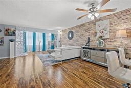 Picture of 6800 20Th Avenue N Unit 309, St Petersburg, FL 33710