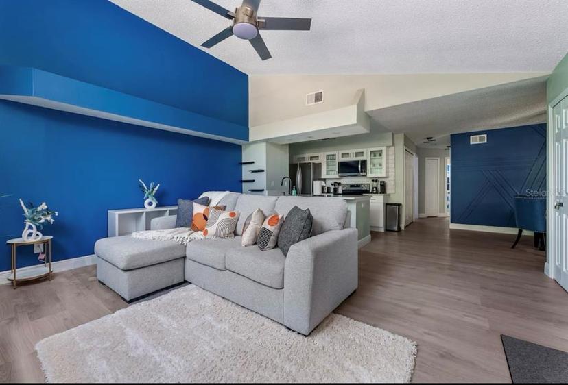 Picture of 5012 Laguna Bay Circle Unit 72, Kissimmee FL 34746