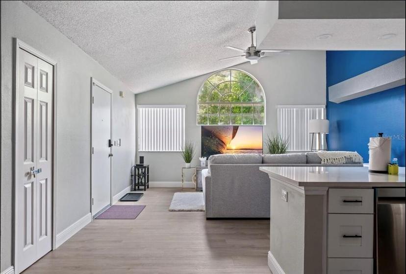Picture of 5012 Laguna Bay Circle Unit 72, Kissimmee FL 34746