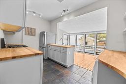 Picture of 322 11Th Avenue N, St Petersburg, FL 33701