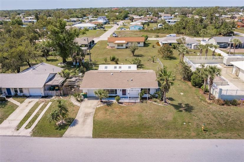 Picture of 586 Skylark Lane Nw, Port Charlotte FL 33952