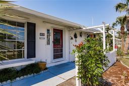 Picture of 586 Skylark Lane Nw, Port Charlotte, FL 33952