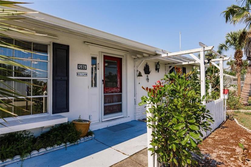 Picture of 586 Skylark Lane Nw, Port Charlotte FL 33952