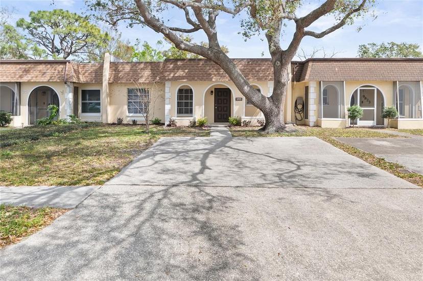 Picture of 9845 84Th Way, Seminole FL 33777
