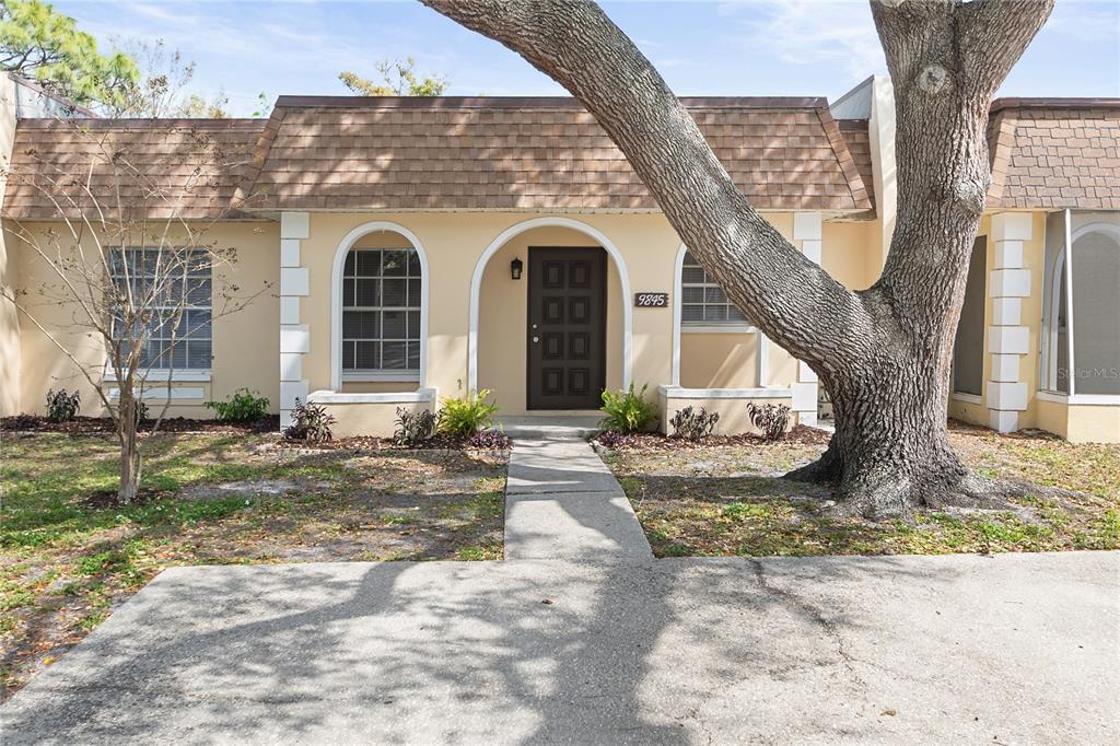 Picture of 9845 84Th Way, Seminole, FL 33777