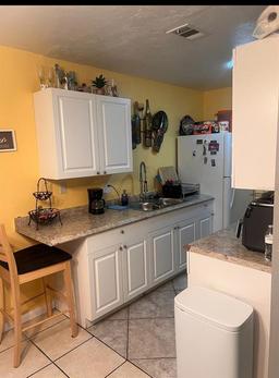 Picture of 7006 SW 17Th Place, Gainesville, FL 32607