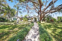 Picture of 703 Valencia Shores Drive, Winter Garden, FL 34787