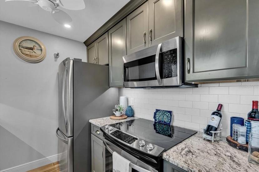 Picture of 232 Saint Augustine Avenue Unit 802, Venice FL 34285