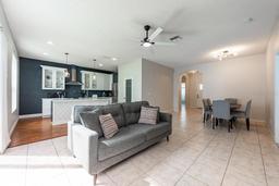 Picture of 14410 Lake Underhill Road, Orlando, FL 32828