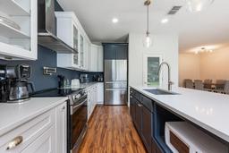 Picture of 14410 Lake Underhill Road, Orlando, FL 32828