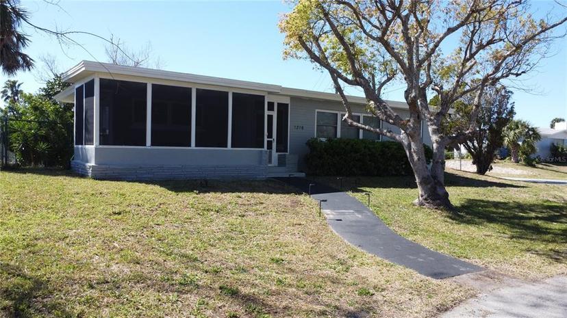 Picture of 2326 S Peninsula Drive, Daytona Beach FL 32118